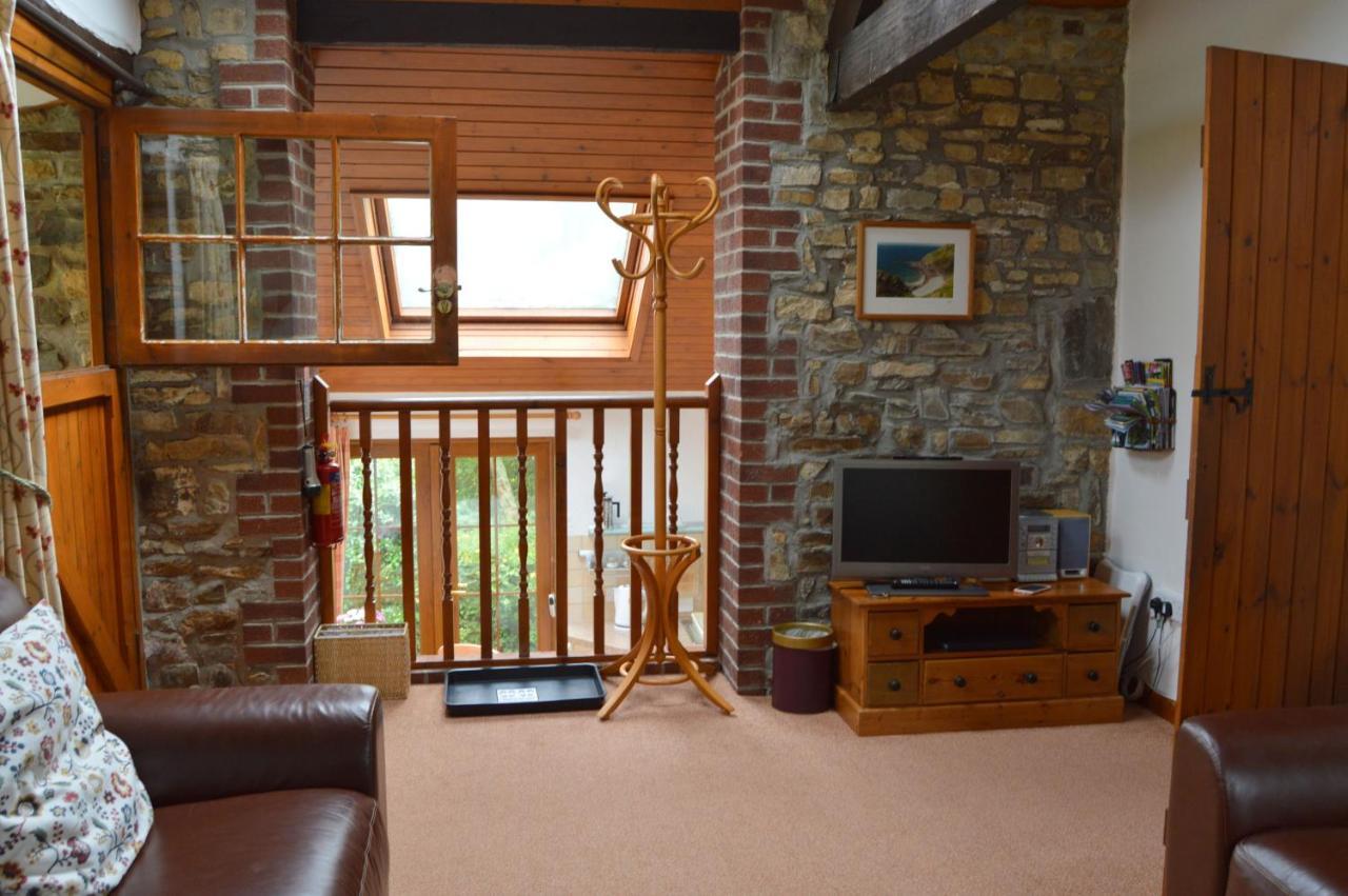 Shipload Cottage Хартланд Екстериор снимка