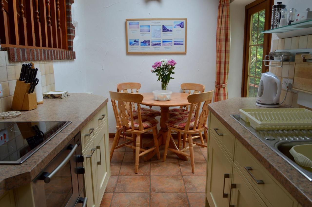 Shipload Cottage Хартланд Екстериор снимка